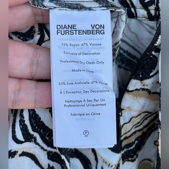 Diane Von Furstenburg Nicola Dress in Marble Black size 6 - Picture 16 of 17